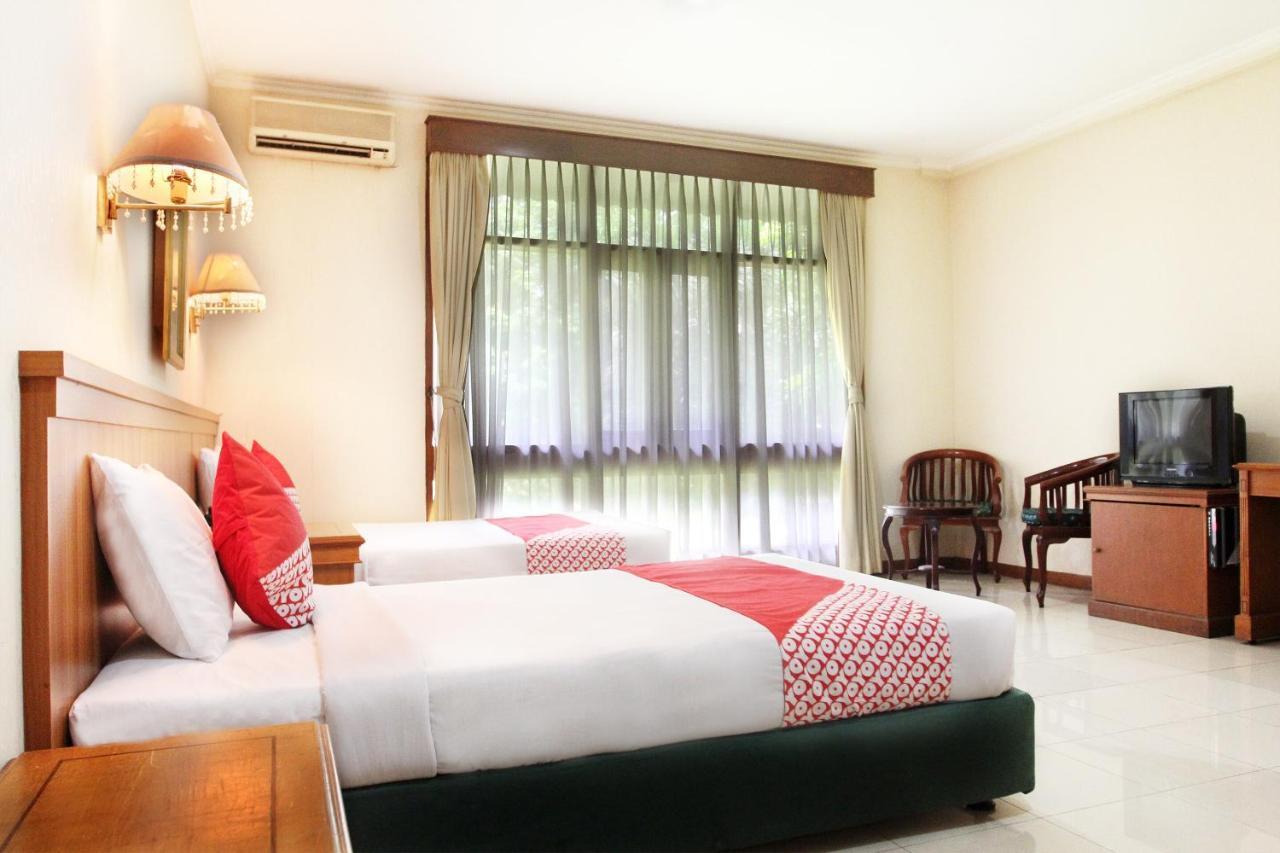 RedDoorz Plus near Kemang Raya Hotel Jakarta Bagian luar foto